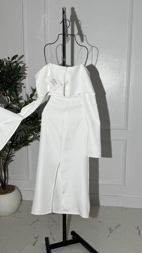 فستان ابيض اوف شولدر بأكمام