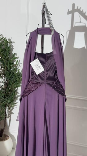 فستان سهره جورجيت بنفسجي مع تطريز وشال