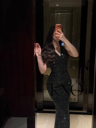 فستان خرز فاخر مبطن بتفته لإطلالة ثابتة ولامعة