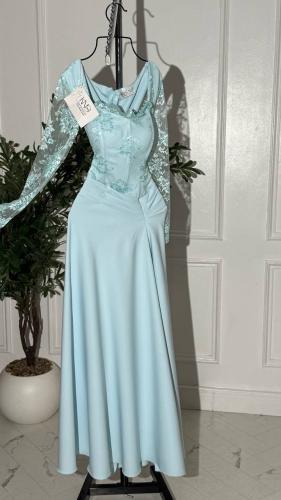 فستان سهرة دانتيل بأكمام طويلة باري