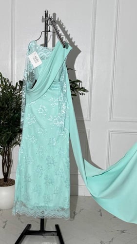 فستان سهرة تيفاني دانتيل وباربي بتطريز أنثوي مع شي...