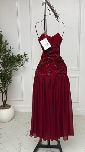 فستان سهره عودي شيفون مزين بخرز و كسرات