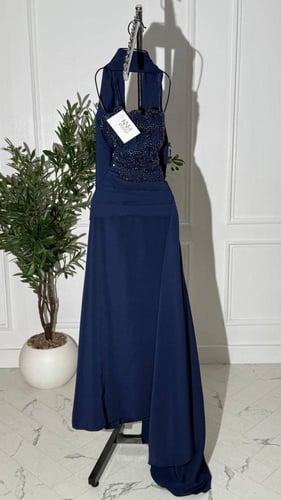 فستان باربي مع لول أنيق بلمعة فاخرة