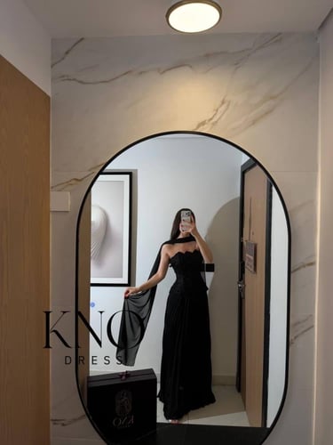 فستان جورجيت بوليسيه مع دانتيل وشك بتصميم كورسيه أ...