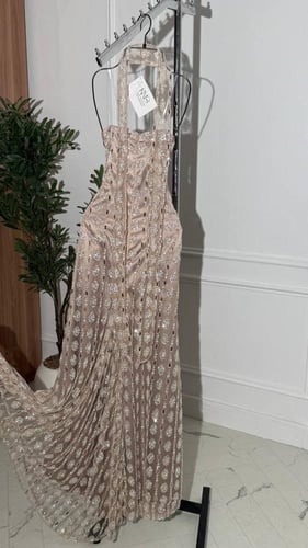 فستان وردي طويل شك خرز مع شال