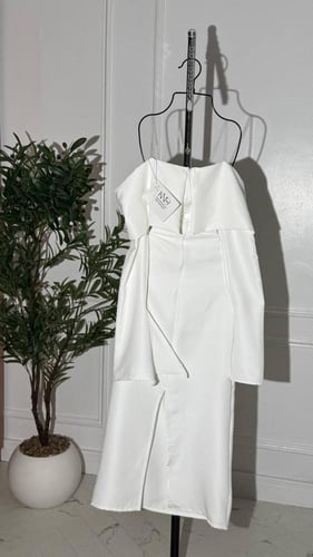 فستان ابيض اوف شولدر بأكمام