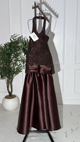 فستان بني دانتيل فاخر بكردانة وميكادو