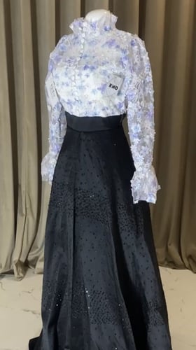 فستان فاتن سهرة دانتيل أسود وأبيض فخم