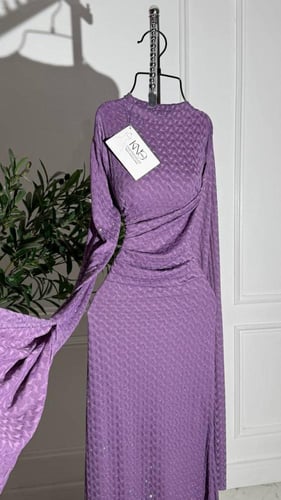 فستان سهرة استرتش كم طويل بلمعة ناعمة إطلالة فاخرة...