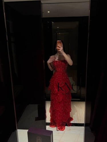 فستان تطريز مع كورسيه وقماش طبقات سهرة من جازار مط...