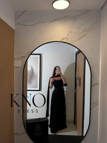 فستان جورجيت بوليسيه مع دانتيل وشك بتصميم كورسيه أ...