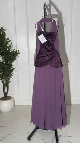 فستان سهره جورجيت بنفسجي مع تطريز وشال