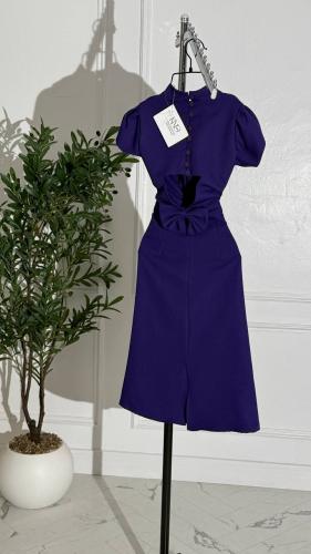 فستان قصير مع ازرار وفيونكه بالخلف