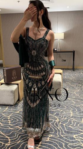 فستان بخامة خرز شك فاخر وخاص مبطن بتفته أنيقة