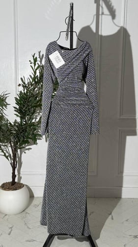 فستان استرتش إيطالي فاخر بتصميم أنيق يبرز القوام ب...