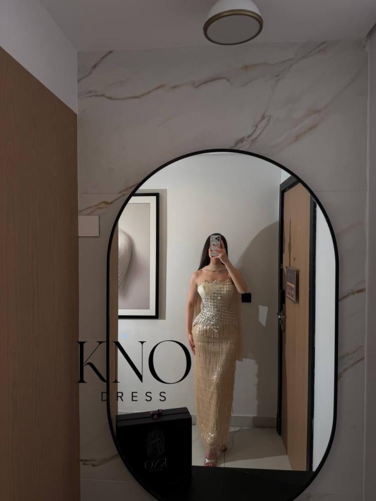 فستان سهرة جاكار بتطريز يدوي وهدب فاخر