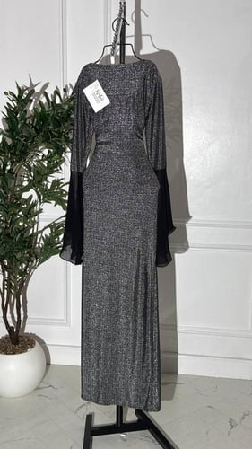 فستان فضي استرتش بلمعة فصوص ناعم