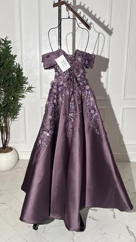 فستان سهره بنفسجي ميكادو مع ورود اوف شوردر