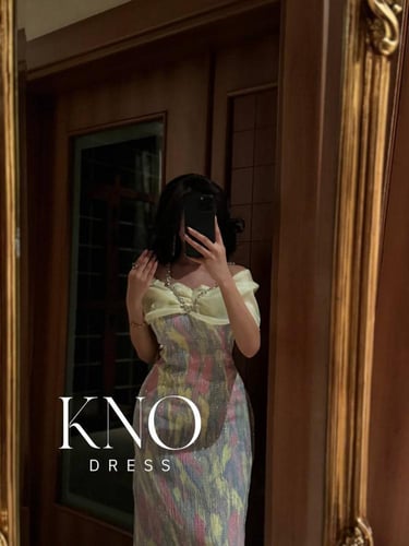 فستان ترتر ملون مع اورقنزا اصفر