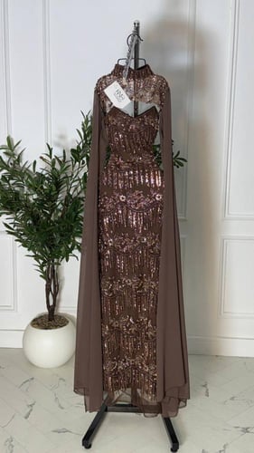 فستان جورجيت بني فاخر بتطريز شك يدوي