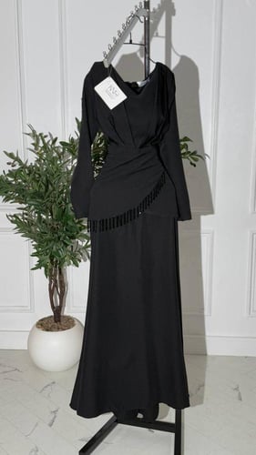 فستان باربي بخامة ناعمة مزين بخرز مع هدب فاخر يضيف...