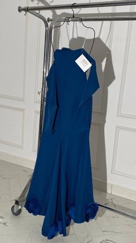 فستان دعاء بأكمام