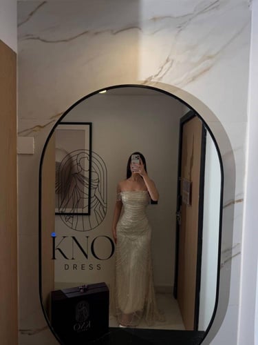 تل بتطريز يدوي مباشر مع لول فاخر وفصوص تمنح الفستا...