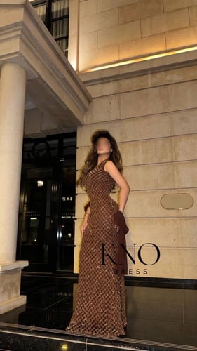 فستان سهرة جورجيت بني مبطن بالكامل