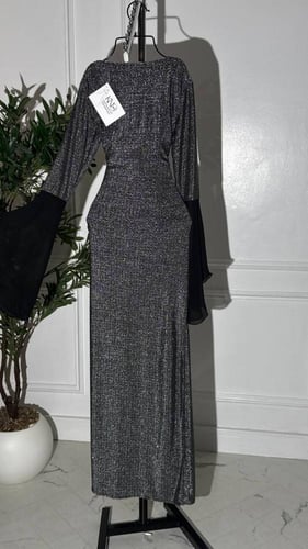 فستان فضي استرتش بلمعة فصوص ناعم