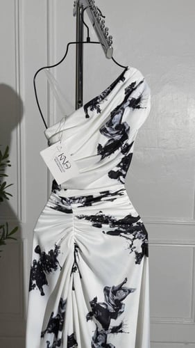 فستان درابيه ب كم واحد