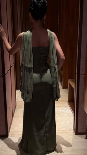 فستان كرنكل فاخر بلمسة أنيقة، فنشنق عالي وجودة ممت...