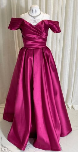 فستان كارول