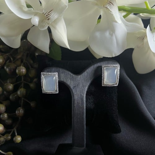 حلق فضي صدفي