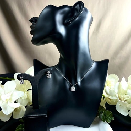 طقم سلسال وحلق ناعم جدا