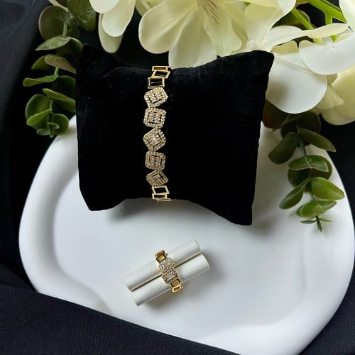 طقم إسوارة وخاتم ذهبي مزين بالزركون