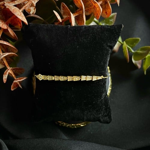 إسواره ذهبي تصميم( Bulgari )