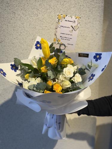 بوكيه ورد بتغليف فريد