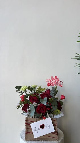 سلّة ورد فاخرة