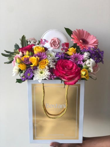 ورد مع شوكليت بستاني