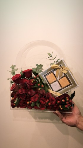 سلّة ورد فاخره مع شوكليت