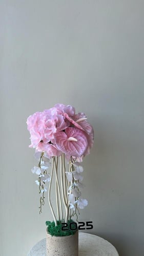 فازة راقيه مضاف لها اكريليك سنة التخرج