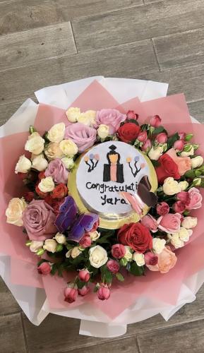 بوكيه ورد مع كيك