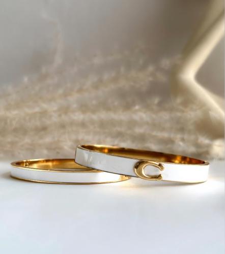 مجموعة Coach-White