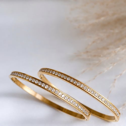 اسوارة Crystal