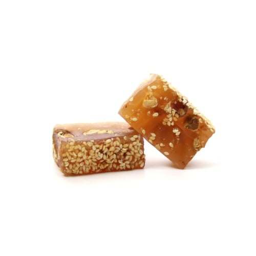 Throat with sesame and peanuts