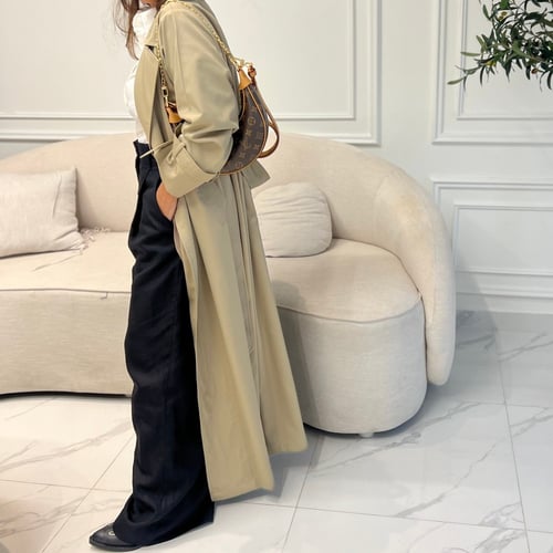 Street fashion abaya