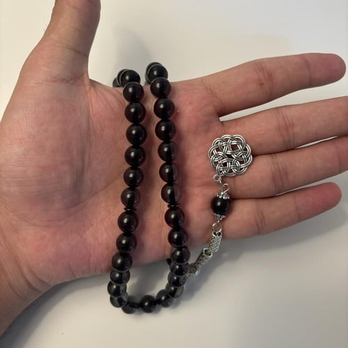 سبحة رجالية لون اسود