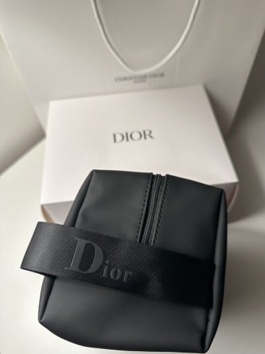 شنطة ديور رجالية