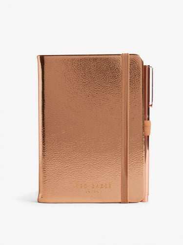 دفتر تيد بيكر مع القلم