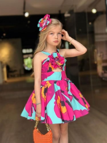 فستان بناتي فوشي مع الحقيبه واكسسوار الشعر